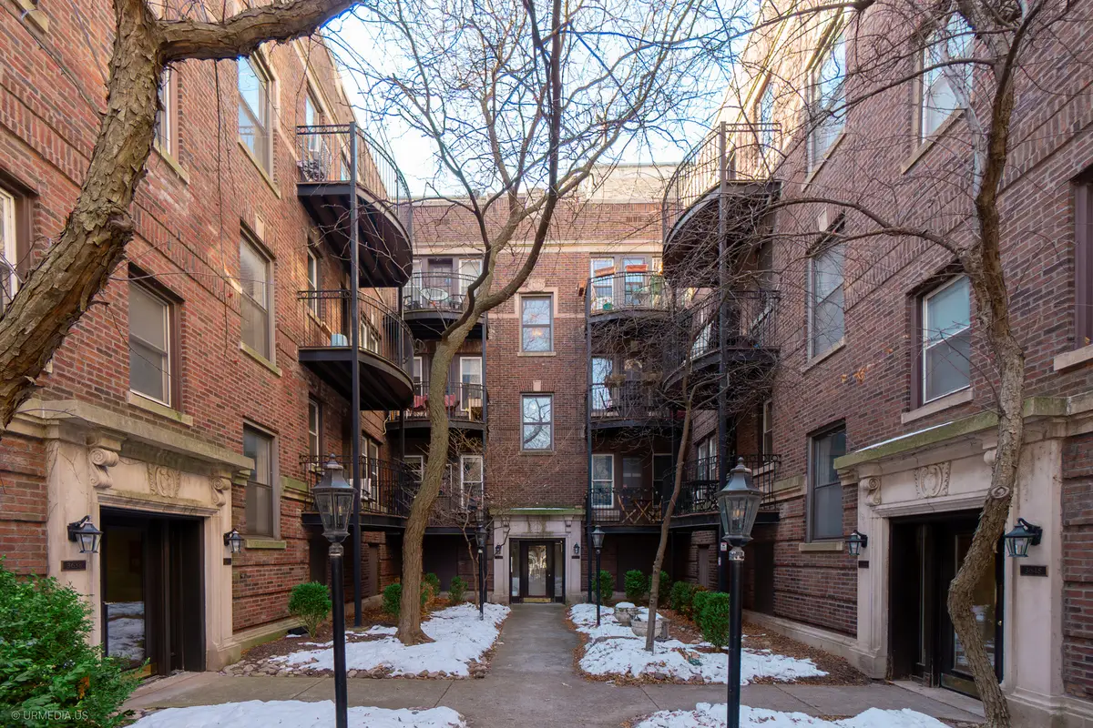 3644 N Pine Grove Avenue #1, Chicago, IL 60613 - #1