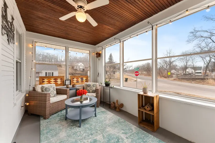 606 Indian Road, Davenport, IA 52802 - #3