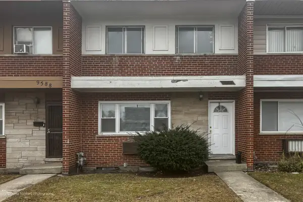 9586 S Colfax Avenue, Chicago, IL 60617