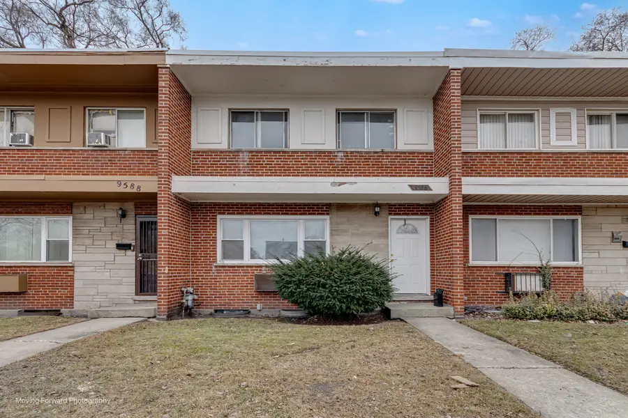 9586 S Colfax Avenue, Chicago, IL 60617 - #2