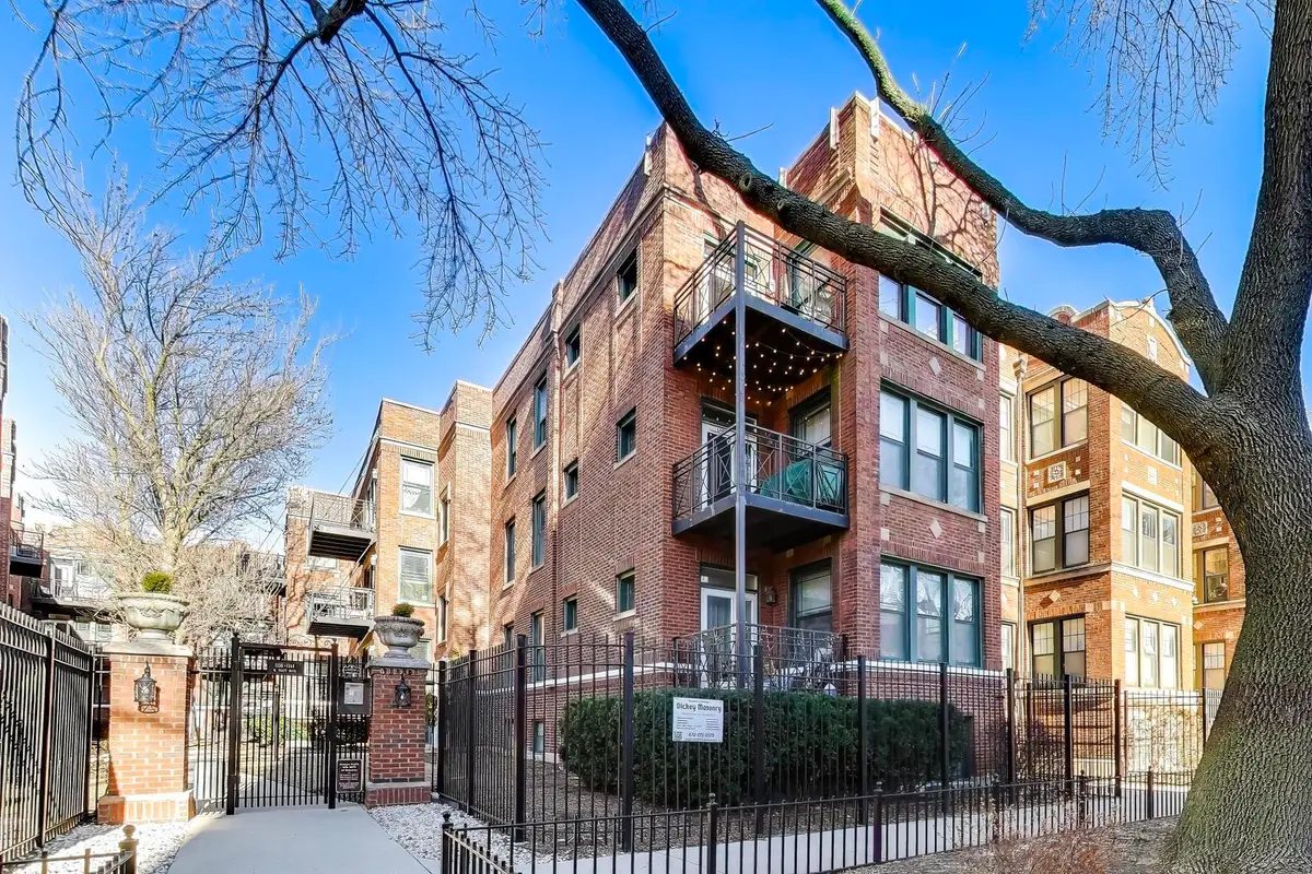 1136 W Pratt Boulevard #2S, Chicago, IL 60626 - #1