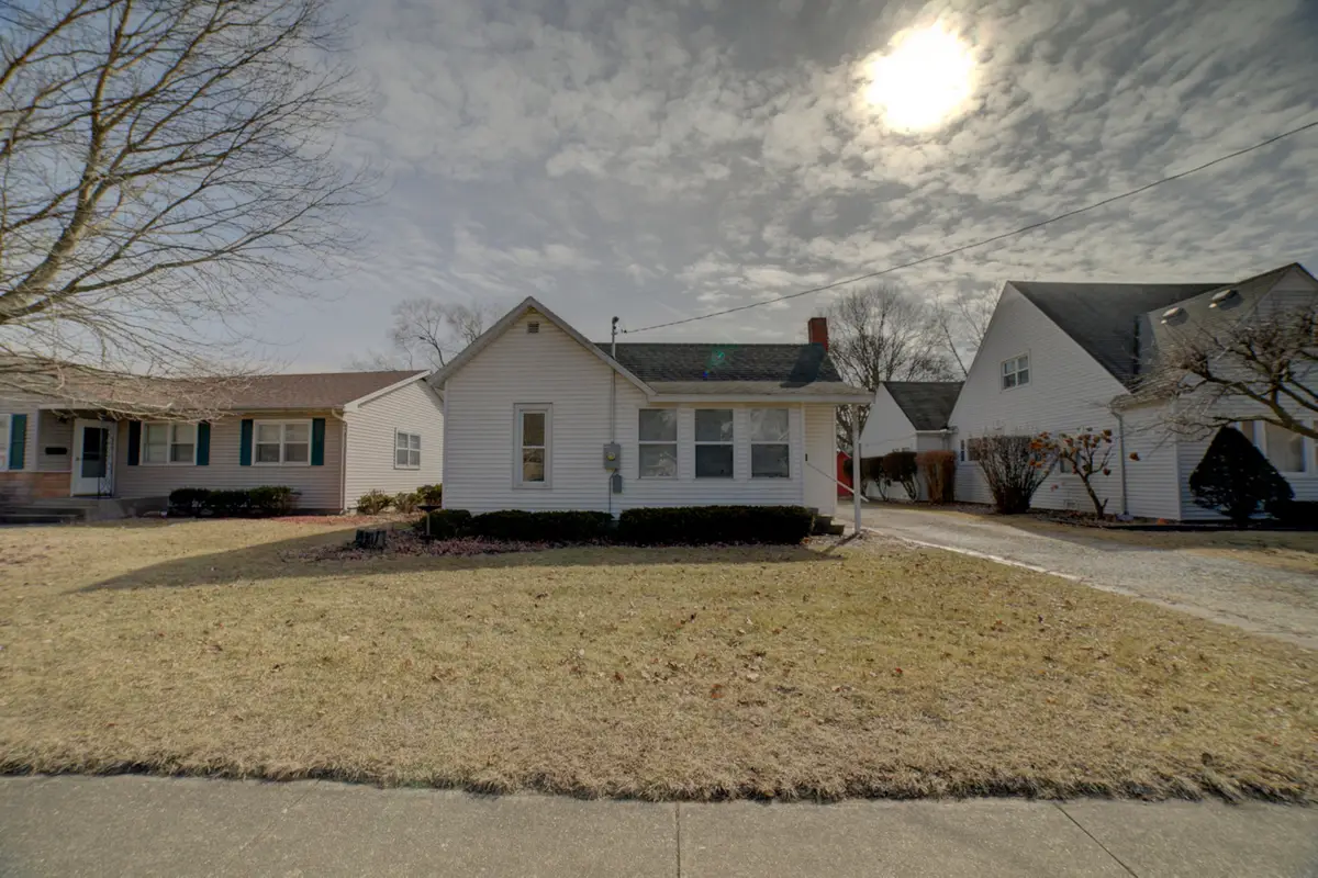 555 E Mulberry Street, Watseka, IL 60970 - #1