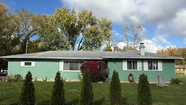 1302 Cary Road, Algonquin, IL 60102