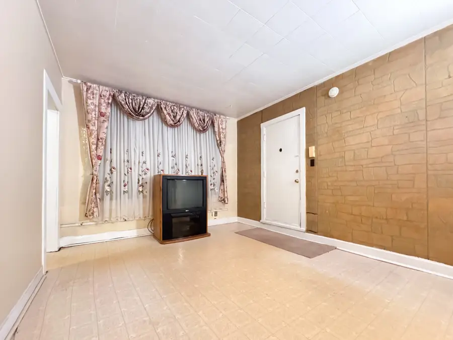 3147 S Throop Street, Chicago, IL 60608 - #3