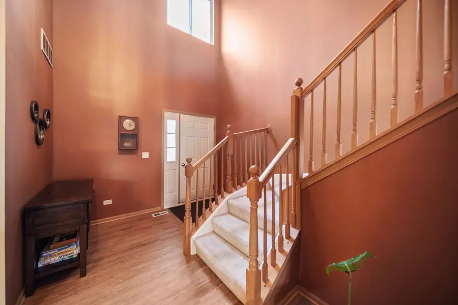 16435 Club Court, Crest Hill, IL 60403 - #2