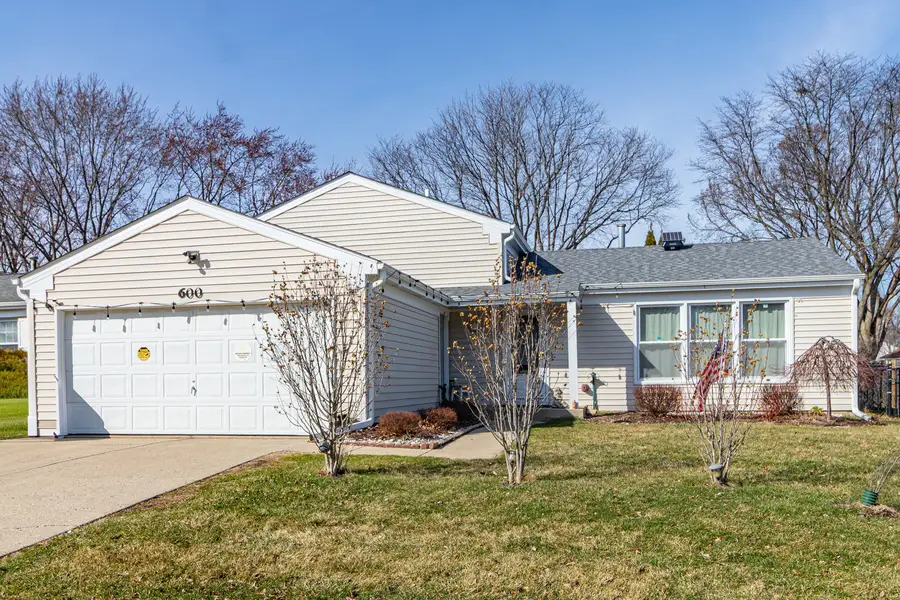 600 Thompson Boulevard, Buffalo Grove, IL 60089 - #2