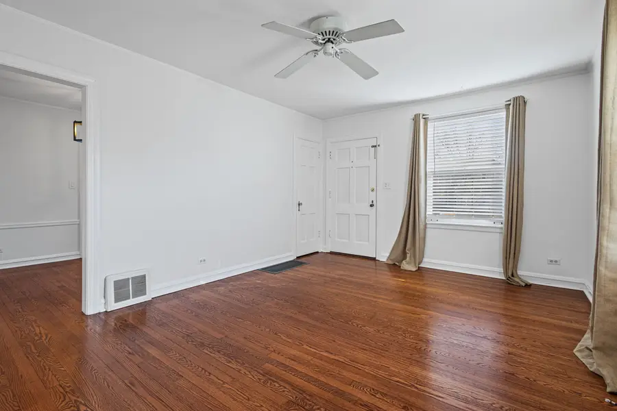 Address Withheld By Seller, Clarendon Hills, IL 60514 - #3