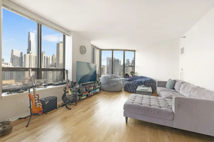 400 N La Salle Drive #2001, Chicago, IL 60654 - #3