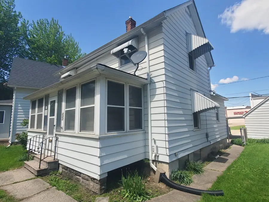 931 18th Avenue, East Moline, IL 61244 - #2