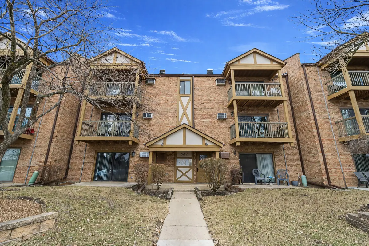 837 S Dwyer Avenue #A, Arlington Heights, IL 60005 - #1