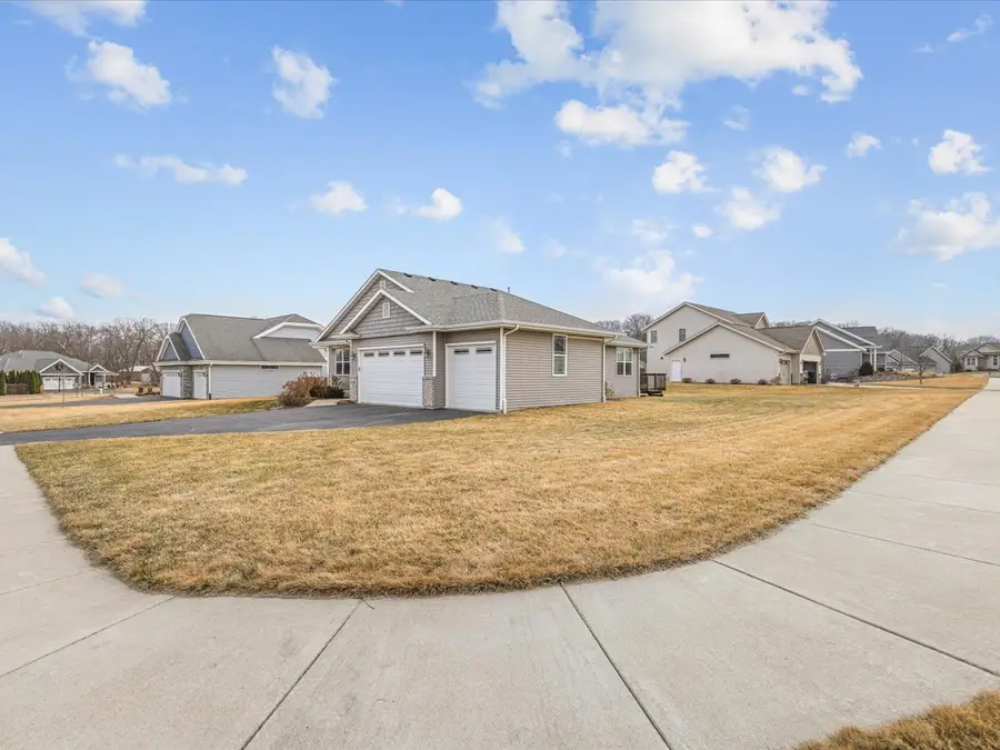 11740 River Hills Parkway, Rockton, IL 61072 - #3