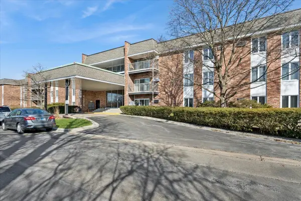 3913 Saratoga Avenue #G105, Downers Grove, IL 60515