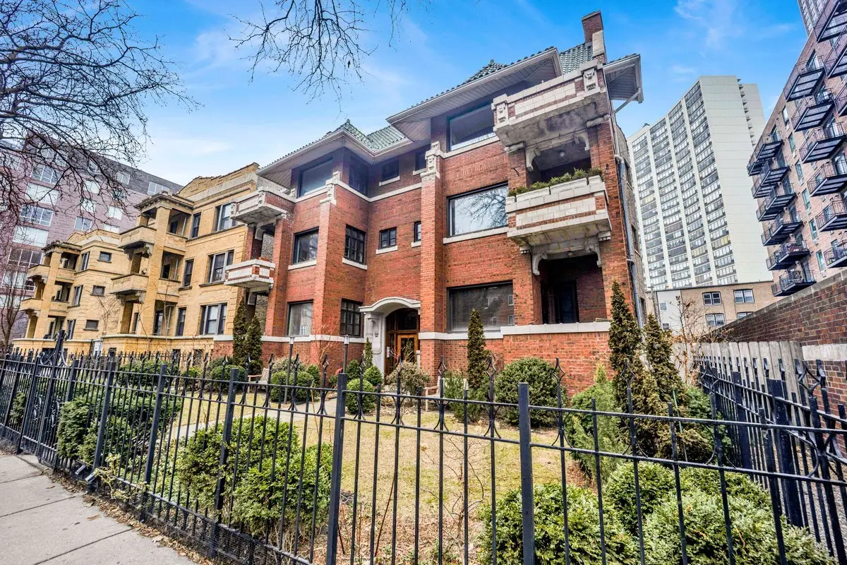 714 W Sheridan Road #1E, Chicago, IL 60613 - #1