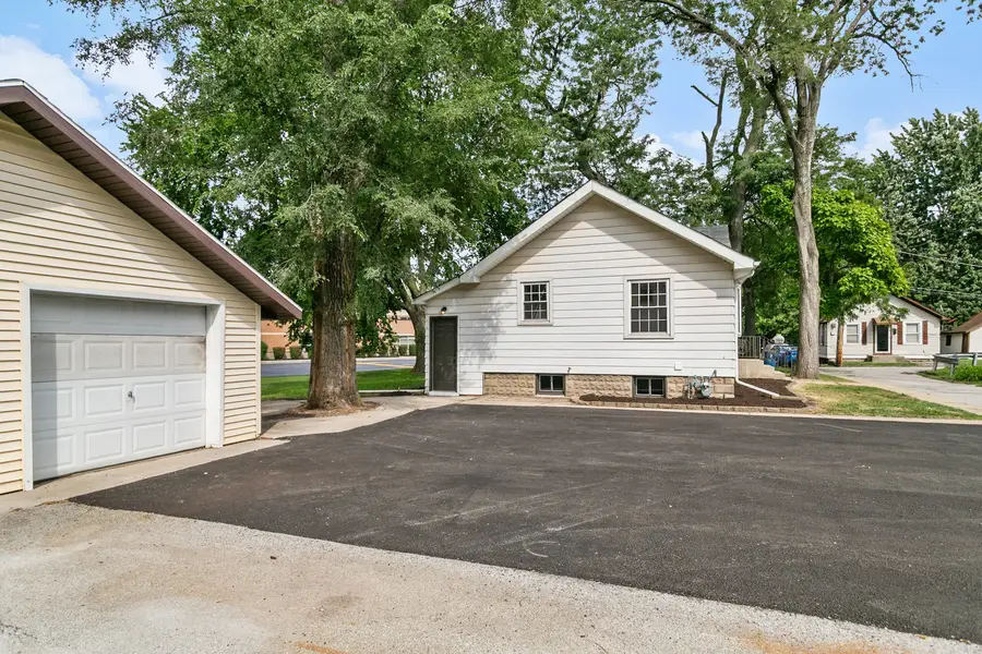 428 E 156th Place, South Holland, IL 60473 - #3