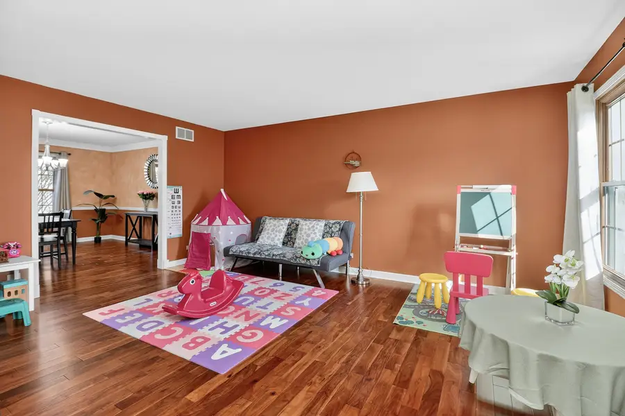 911 Rock Spring Road, Naperville, IL 60565 - #3