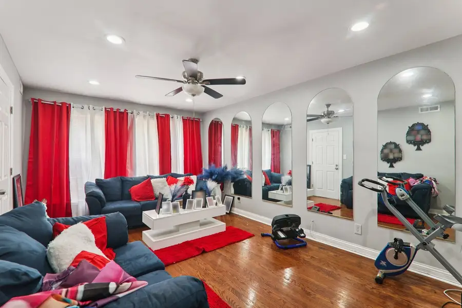 6217 S Seeley Avenue, Chicago, IL 60636 - #3