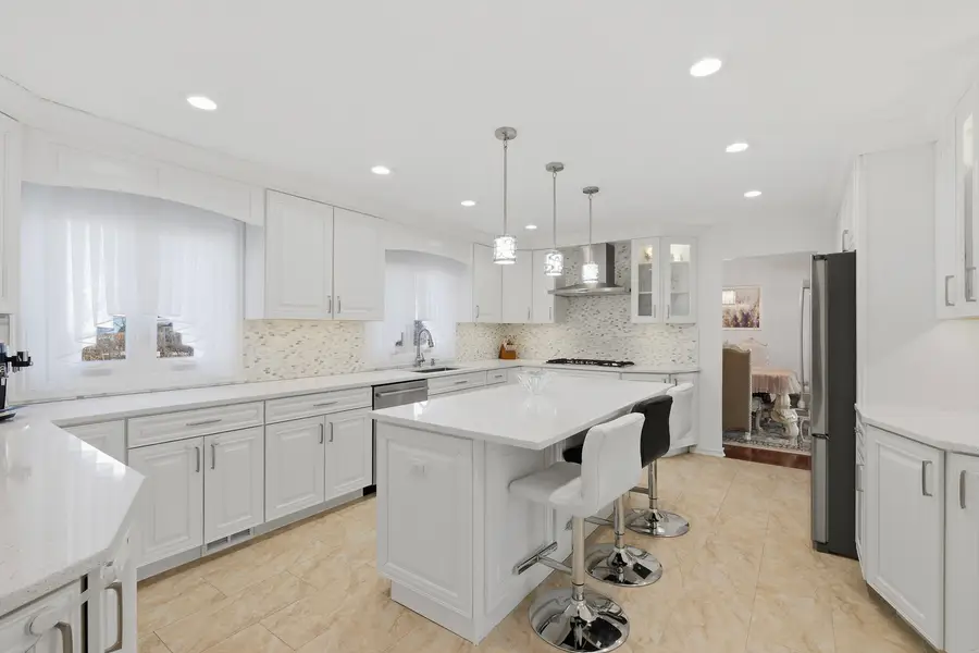 532 Lois Court, Mount Prospect, IL 60056 - #2