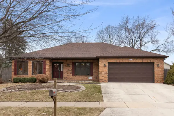 1653 Kenyon Drive, Naperville, IL 60565
