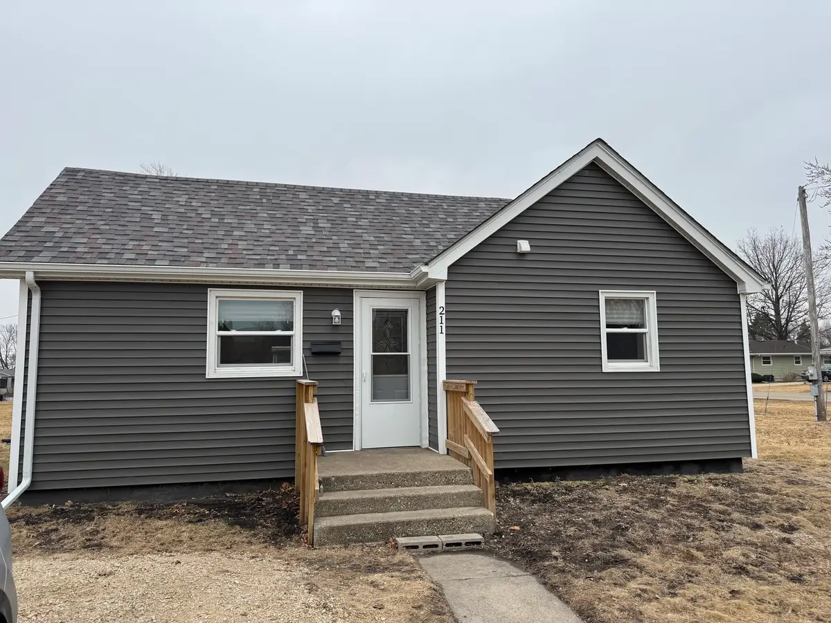 211 1st Street, Mendota, IL 61342 - #1