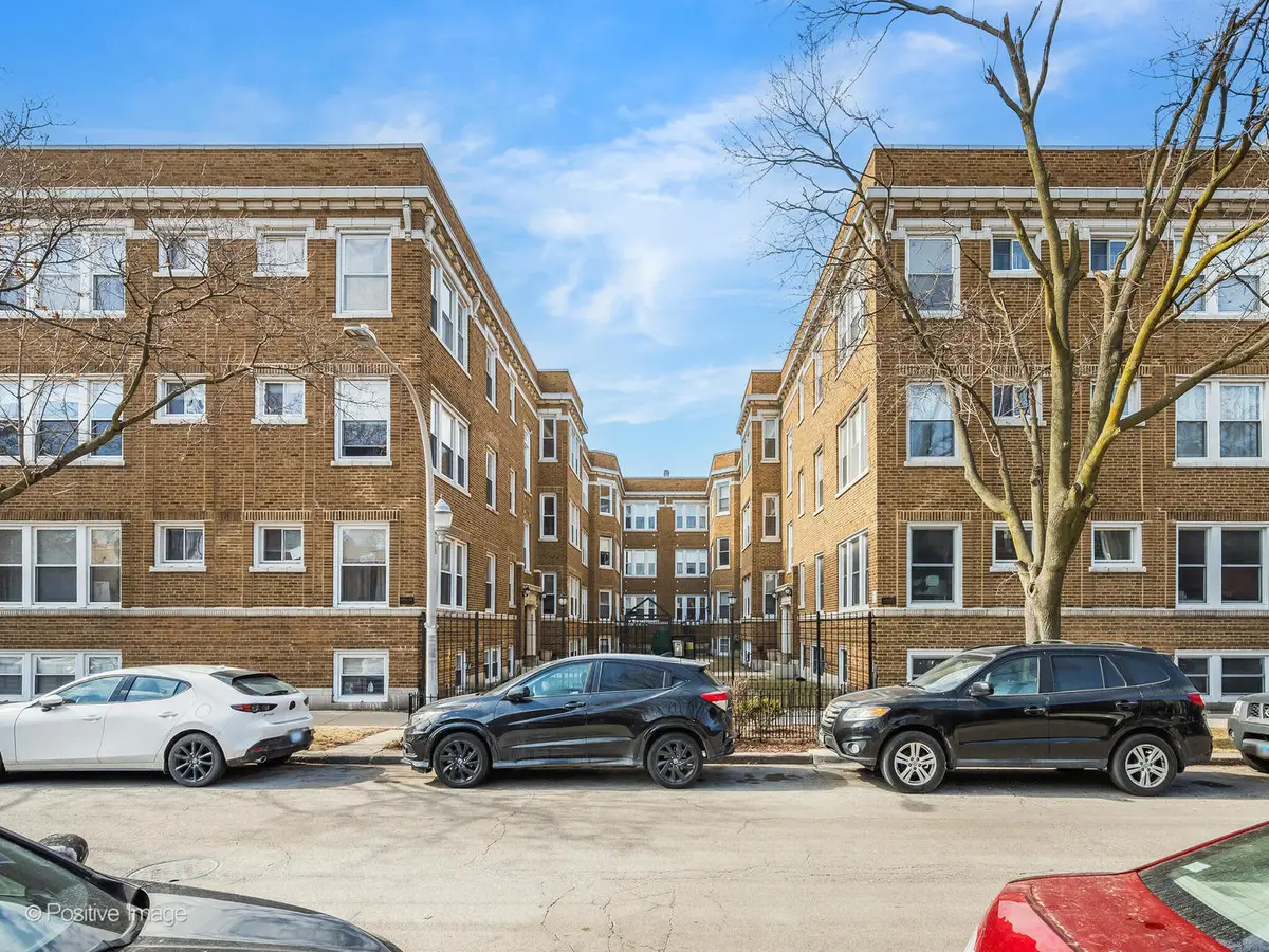 6906 N Lakewood Avenue #3W, Chicago, IL 60626 - #1