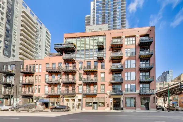 300 W Grand Avenue #210, Chicago, IL 60654