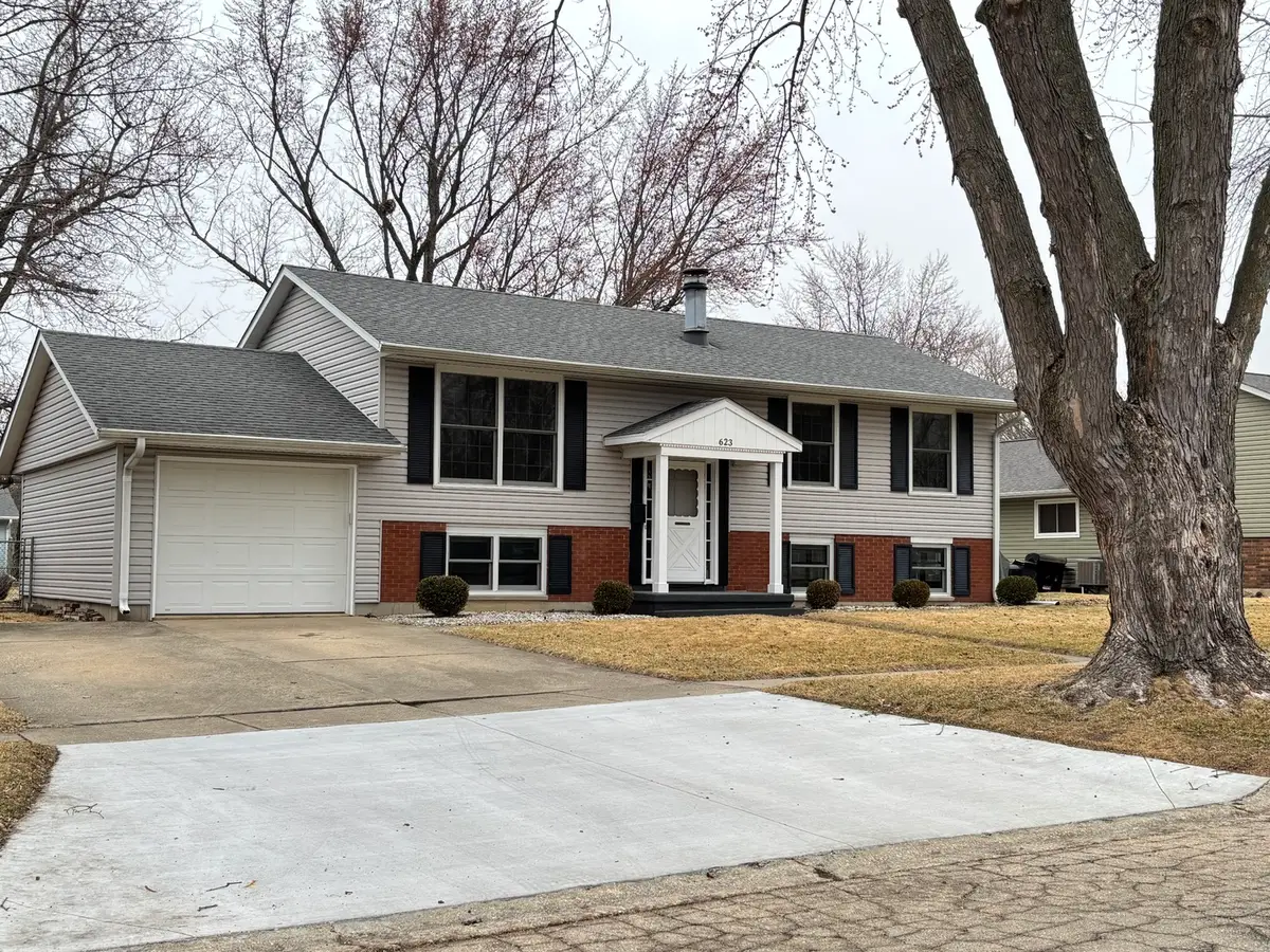 623 Colonial Drive, Dekalb, IL 60115 - #1