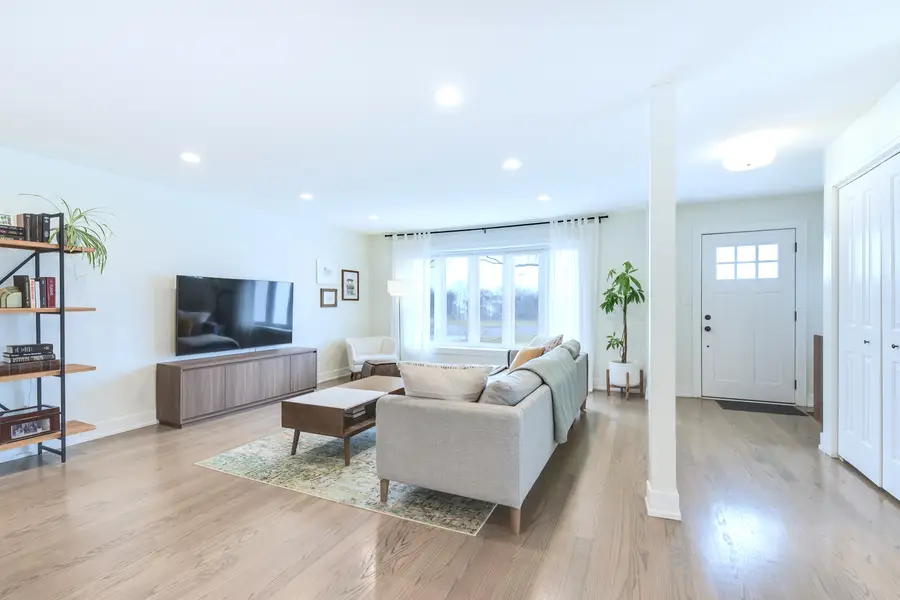 558 N Oaklawn Avenue, Elmhurst, IL 60126 - #3