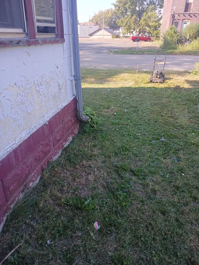 105 W Pleasant Street, Freeport, IL 61032 - #3