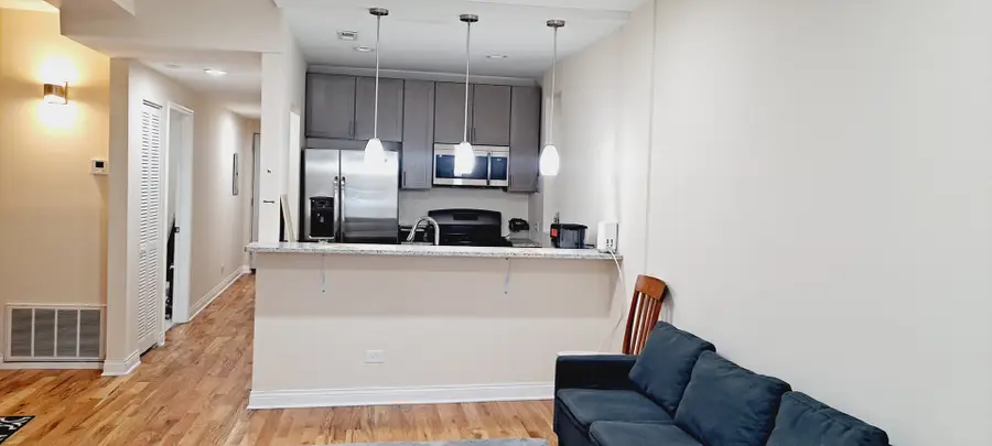 2958 W Nelson Street, Chicago, IL 60618 - #2