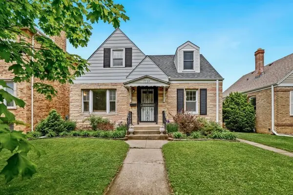 7738 W Rascher Avenue, Chicago, IL 60656