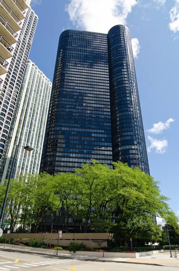 155 N Harbor Drive #2714, Chicago, IL 60601