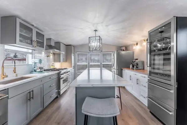 106 8th Avenue, Bartlett, IL 60103