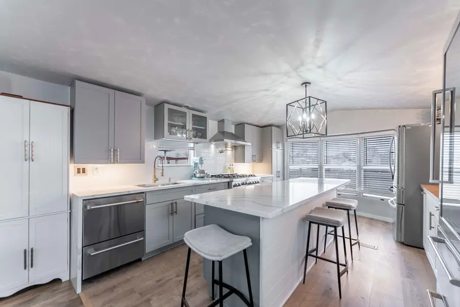 106 8th Avenue, Bartlett, IL 60103 - #2