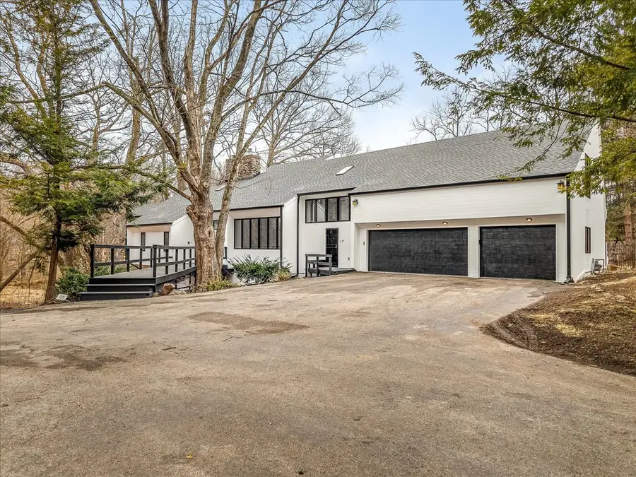 5827 Coachman Court, Rockford, IL 61107 - #2