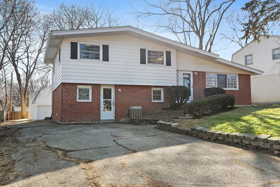 657 Lomond Drive, Mundelein, IL 60060 - #3