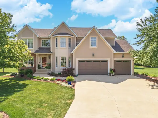 29 Cloverhill Circle, Bloomington, IL 61705