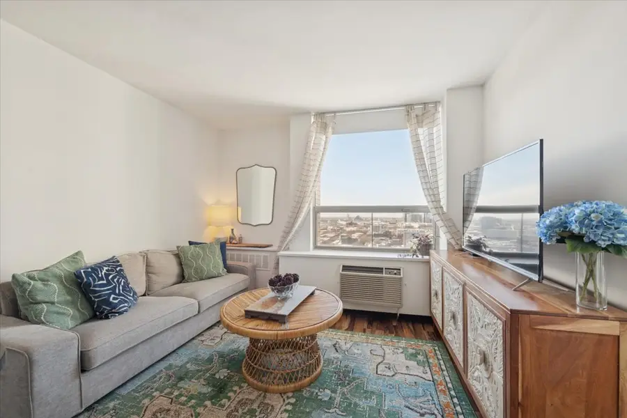 1355 N Sandburg Terrace #2103, Chicago, IL 60610 - #2