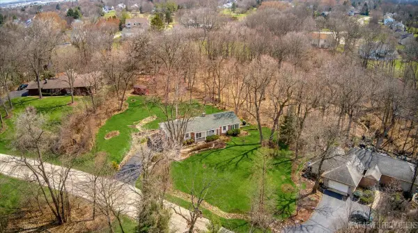 36w474 Hickory Hollow Drive, Dundee, IL 60118