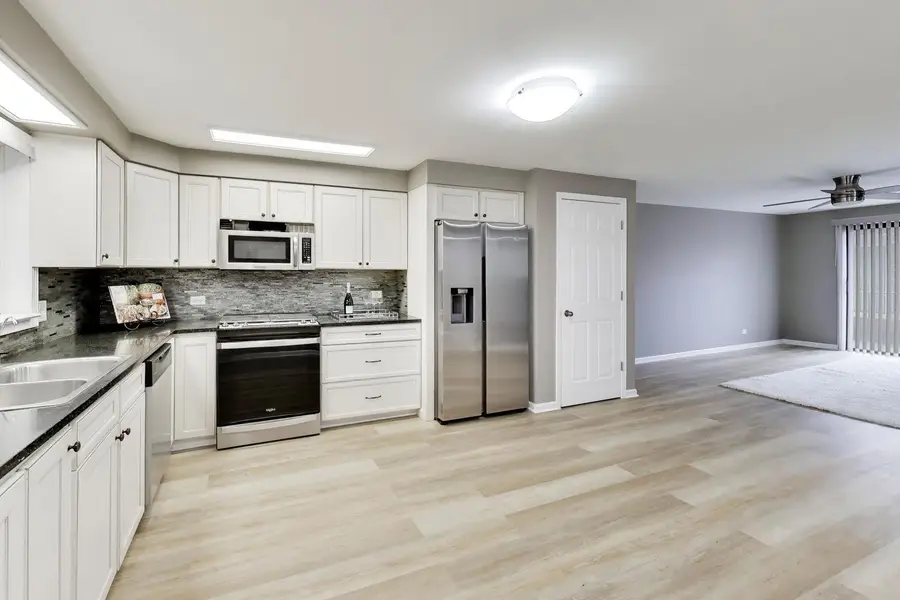 22 N Pistakee Lake Road #3E, Fox Lake, IL 60020 - #2