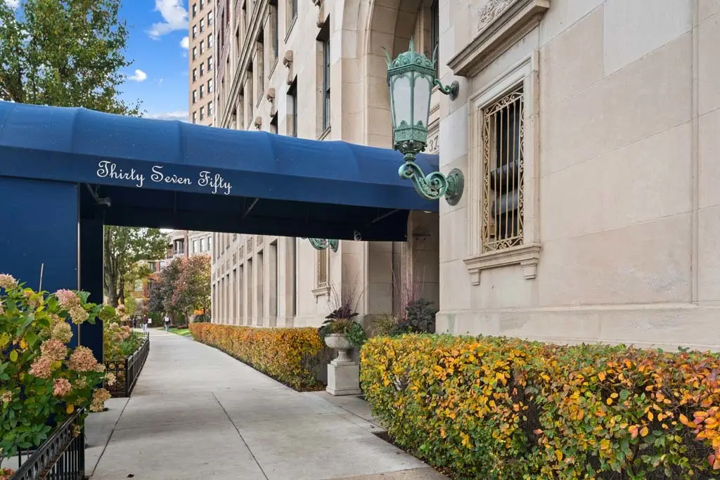 3750 N Lake Shore Drive #3G, Chicago, IL 60613 - #1