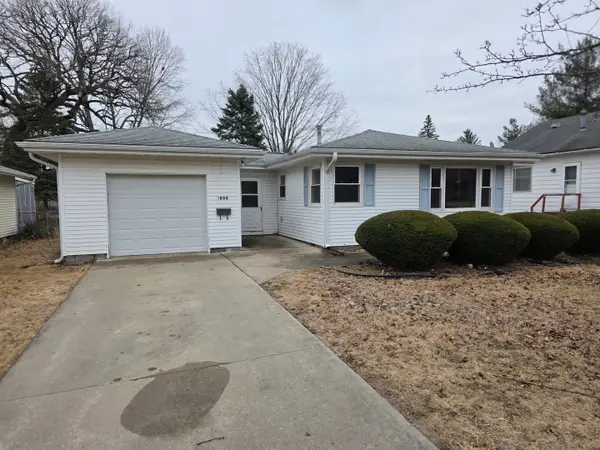 1804 Ave K, Sterling, IL 61081