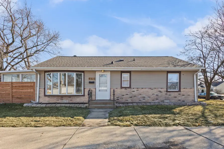 9301 S 54th Court, Oak Lawn, IL 60453 - #2