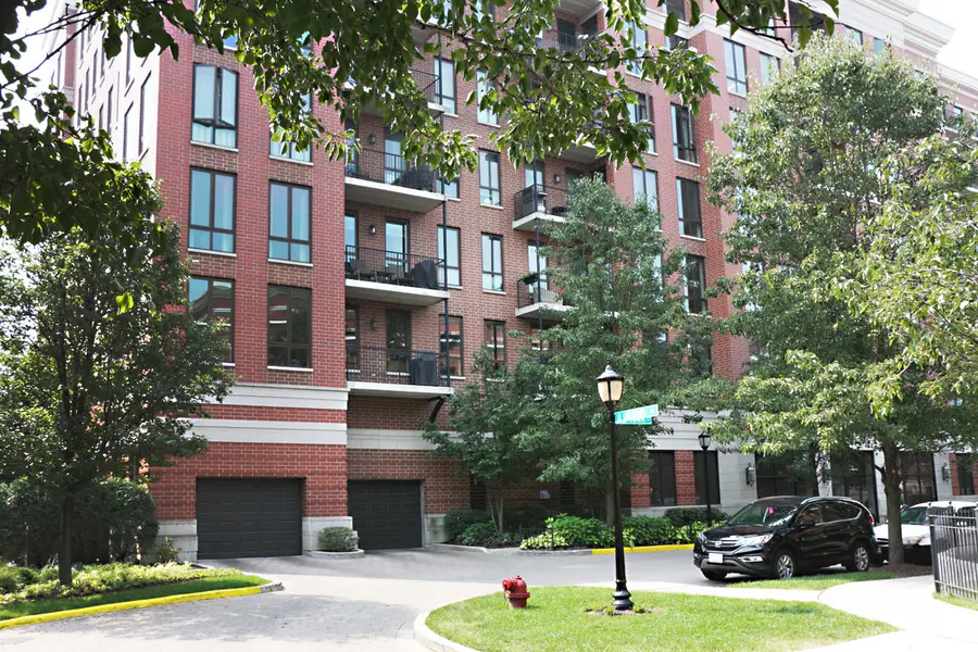 343 W Old Town Court #708, Chicago, IL 60610 - #2