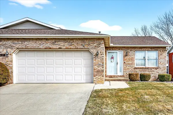 1409 Oakbrook Drive #2, Bloomington, IL 61704