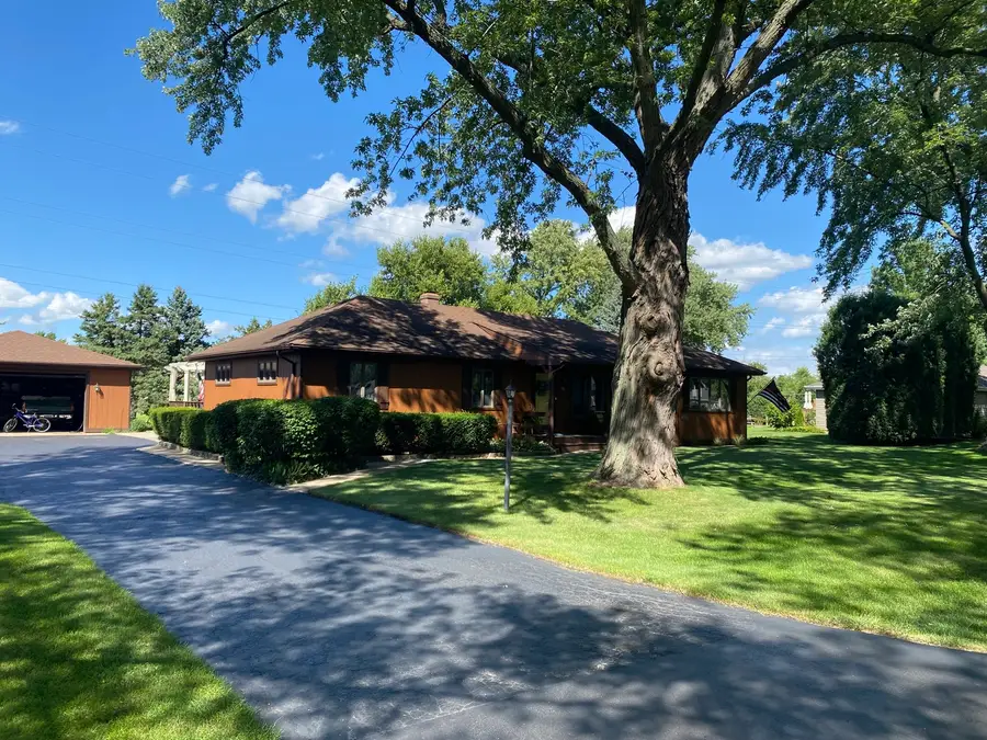 16 Robert Avenue, Prospect Heights, IL 60070 - #2