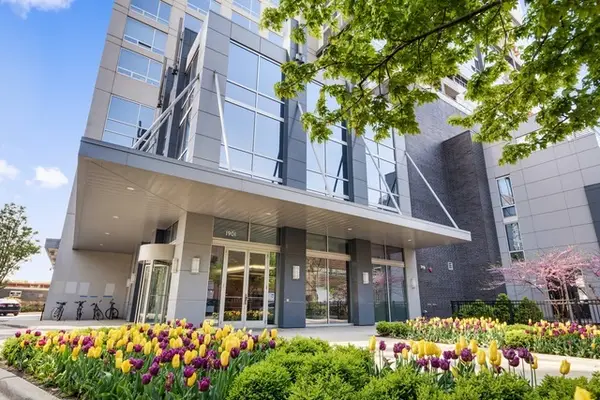 1901 S Calumet Avenue #2303, Chicago, IL 60616