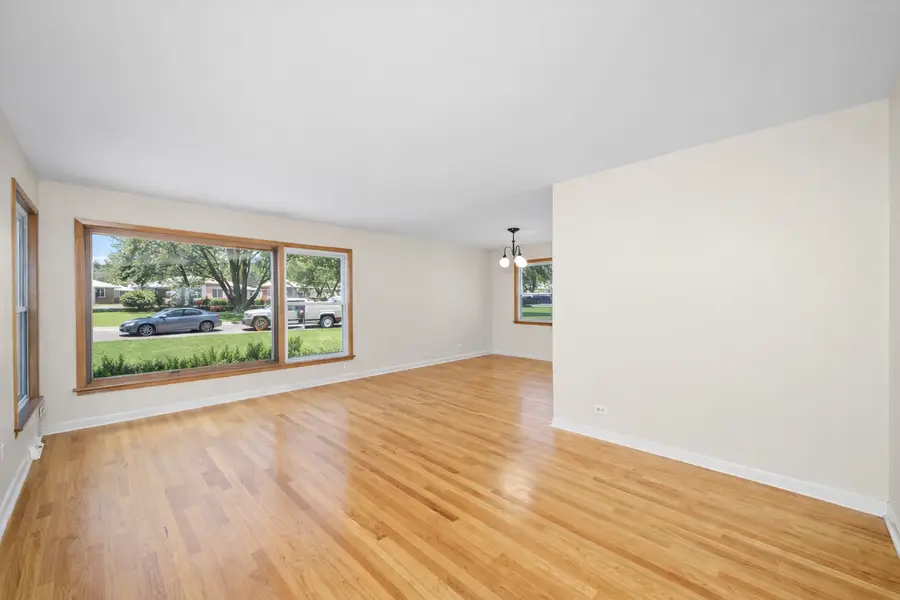 16049 Minerva Avenue, South Holland, IL 60473 - #3