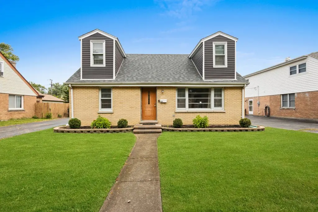 10925 Mcvicker Avenue, Chicago Ridge, IL 60415 - #1