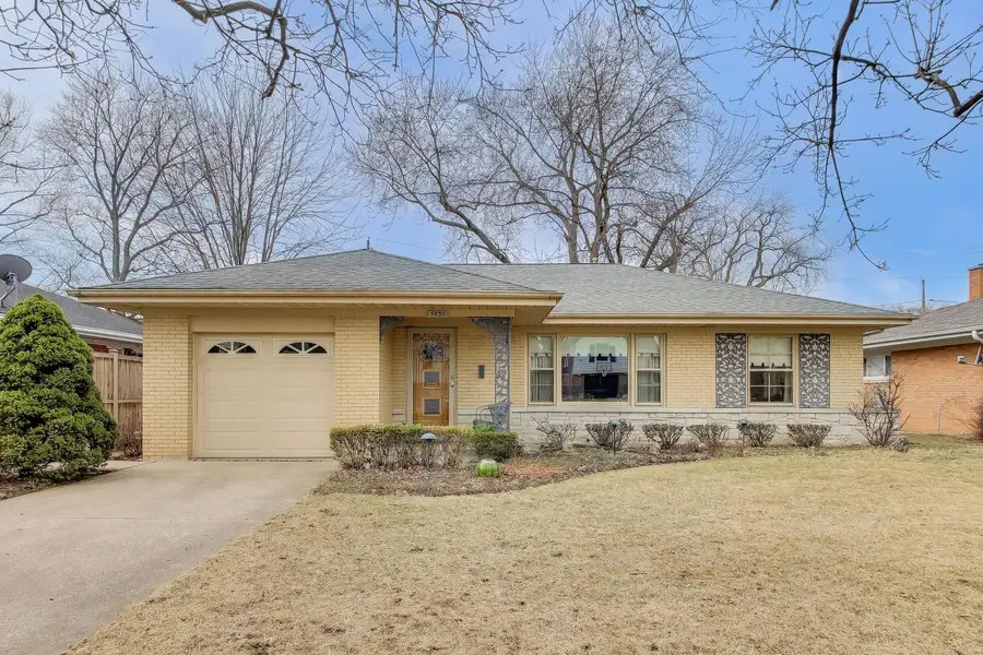 5630 N Kenton Avenue, Chicago, IL 60646 - #2