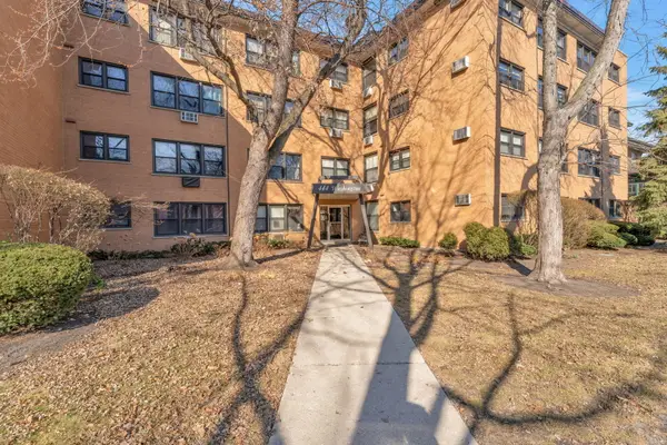 444 Washington Boulevard #303, Oak Park, IL 60302